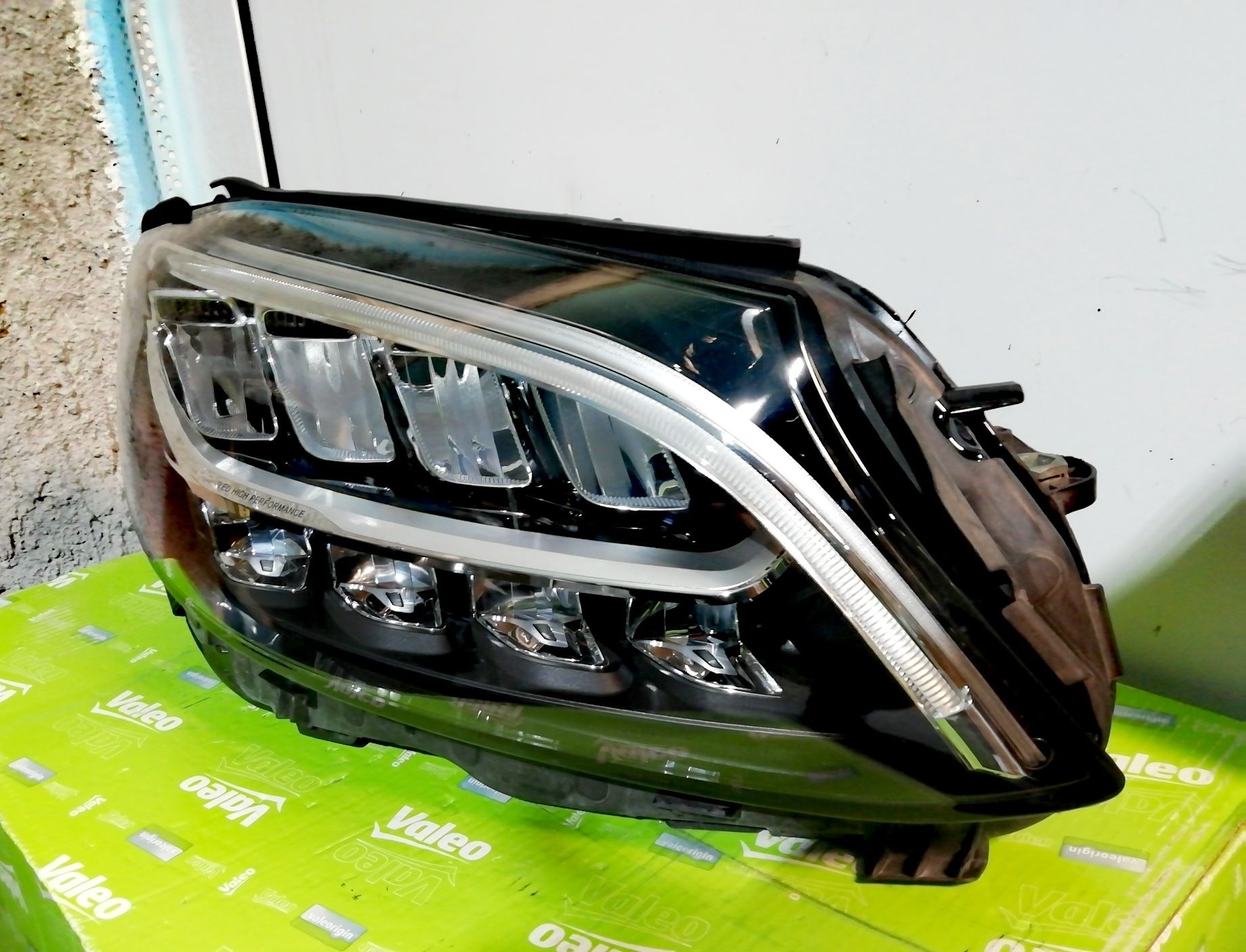 Фар Фарове за Мерцедес Ц205 /Mercedes C-класа W205 Facelift - LED HIGH