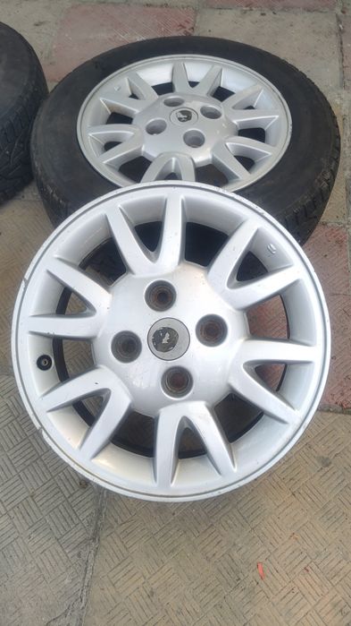 Джанти и гуми Nissan
