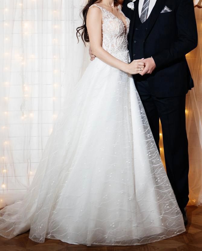Свадебное платье с меховой накидкой