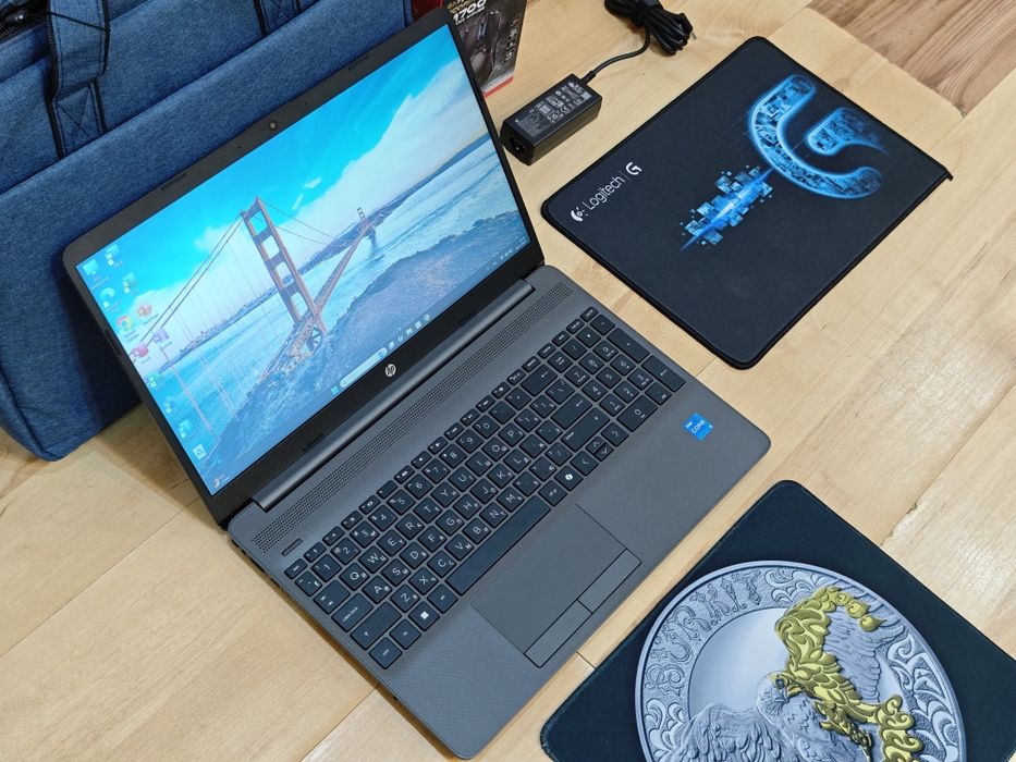 Ноутбук HP Laptop 15 Core i5 13 го ОЗУ 16 GB в НОВОМ состояние