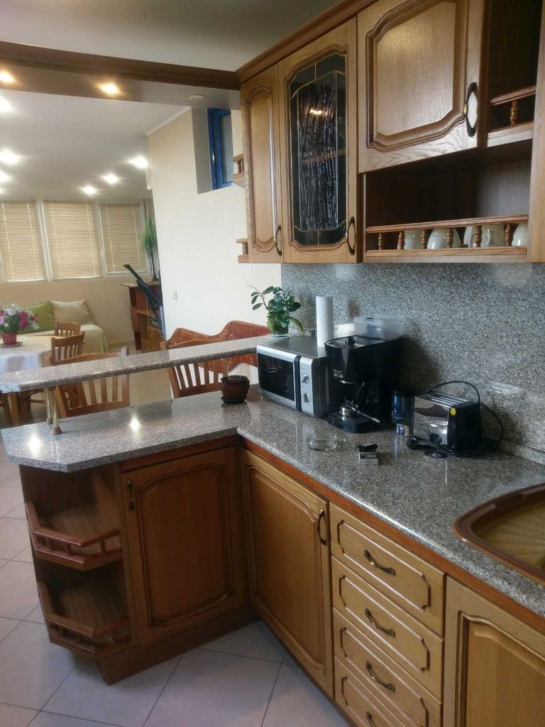 Дава се под наем Двустаен апартамент в Варна, Чаталджа - 76 кв.м за 433.5 € - Снимка #17