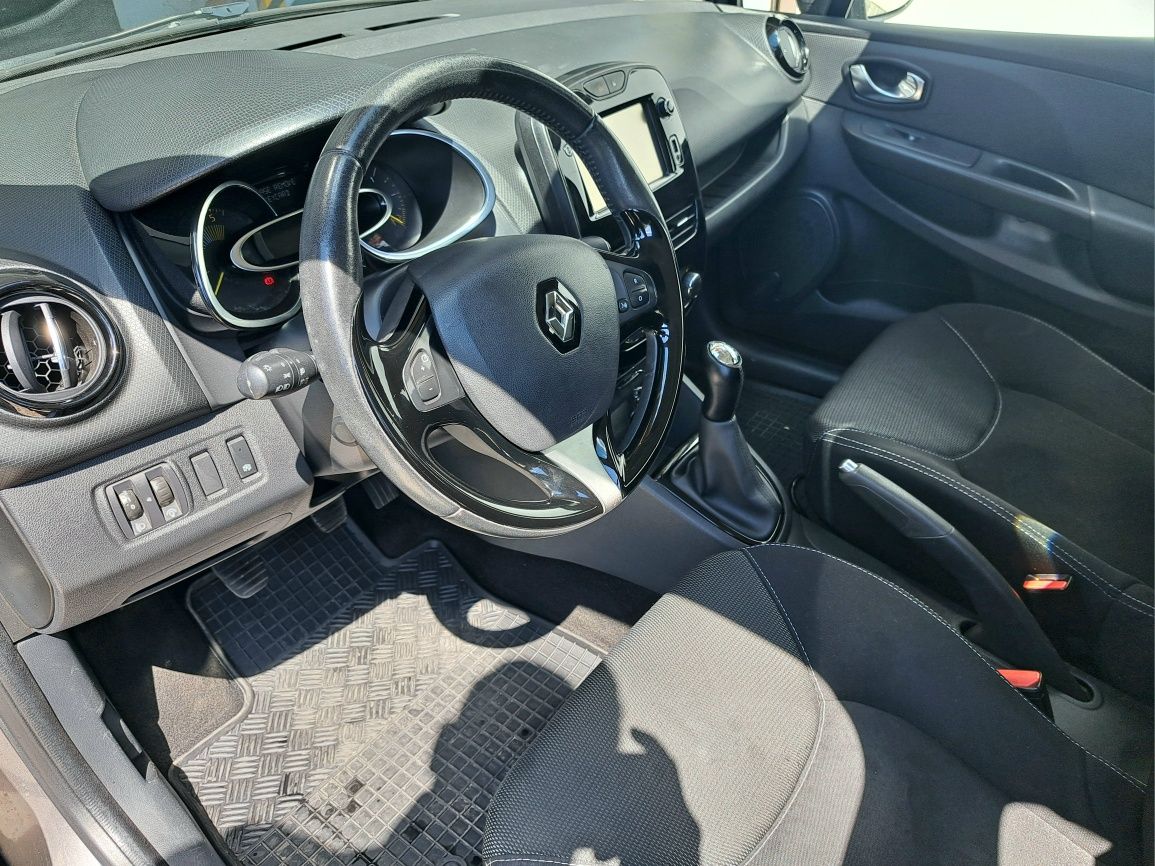 Renault CLIO 2015