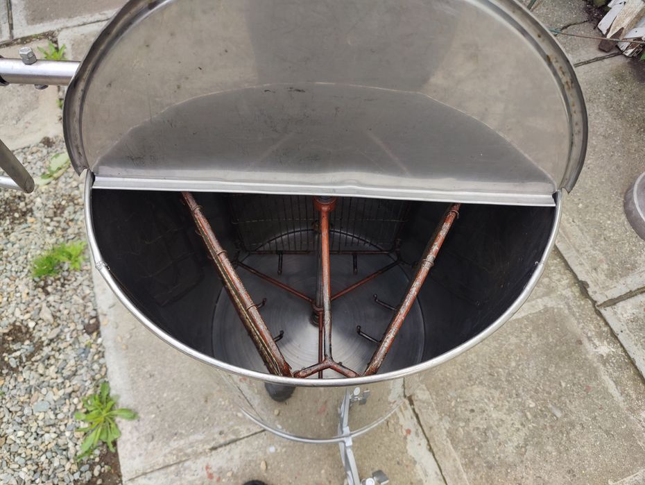 Centrifuga si tava extras miere de inox