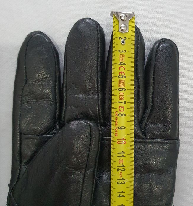 Mănuși bărbătești îmblănite