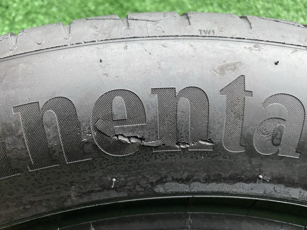 Set 4 anvelope vara 235 55 18 100V Continental Premium Contact 7 D0224