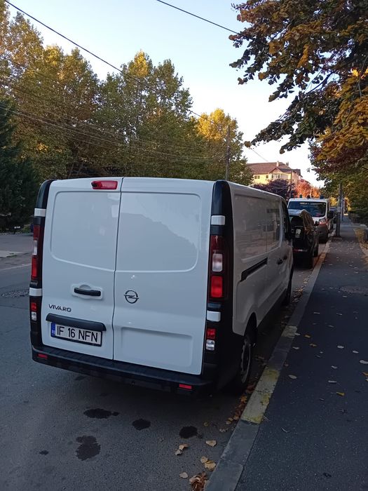 Vând Opel vivaro-B
