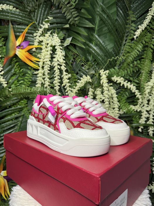 Valentino Garavani One Stud Pink