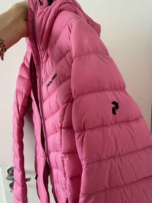 Пухено дамско яке Peak Performance - M размер