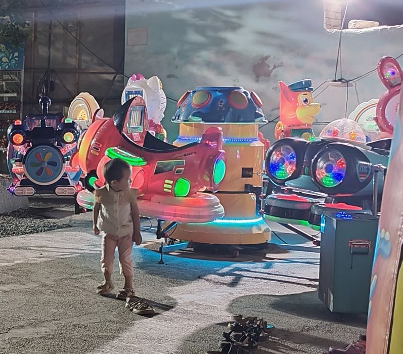 Karusel bolalar attraksioni