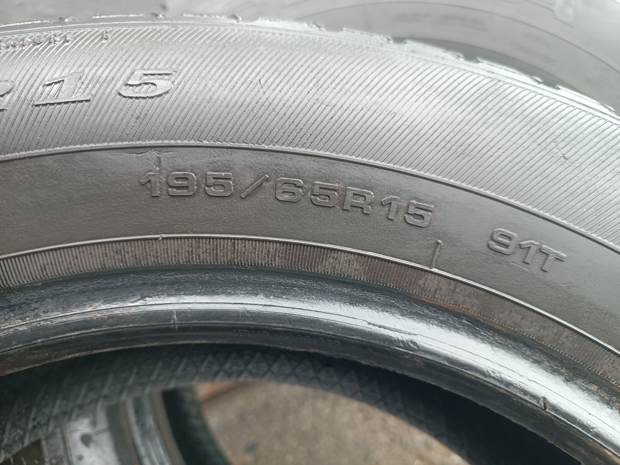 195/65/15 Debica
