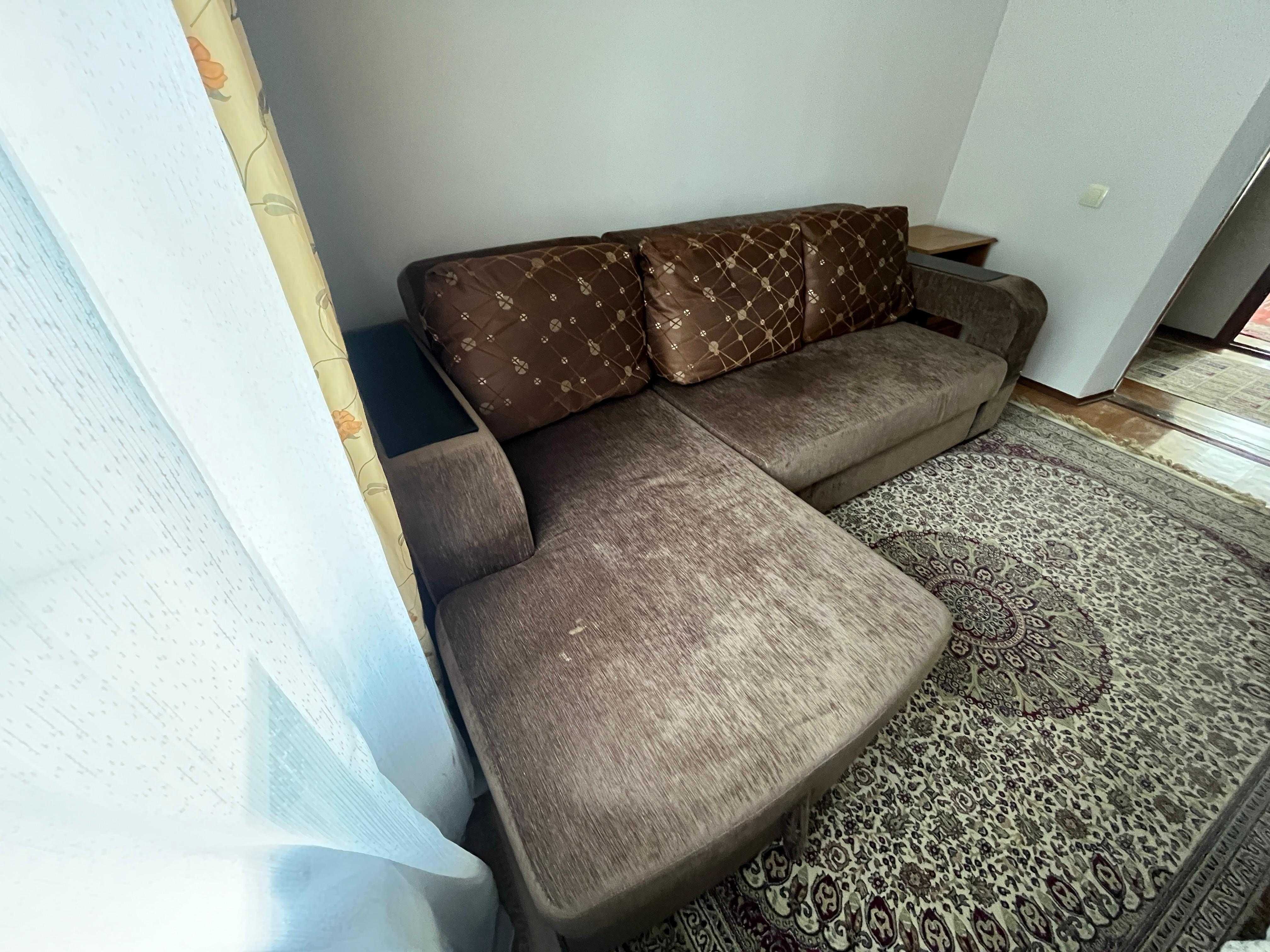 Продам мягкий диван