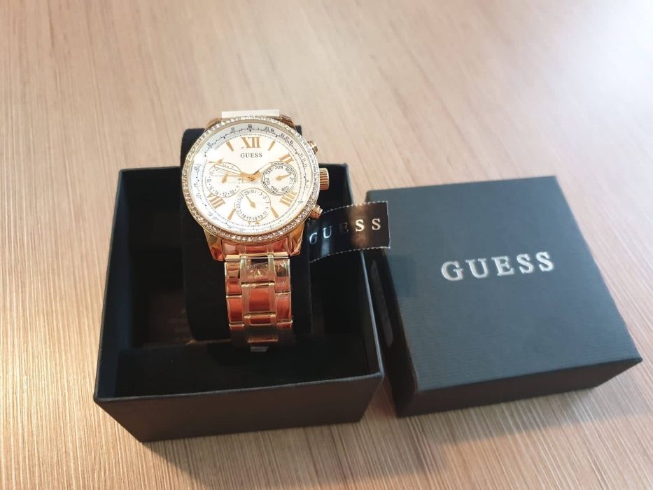 Ceas de dama, marca Guess original, nou, cumparat din Canada.