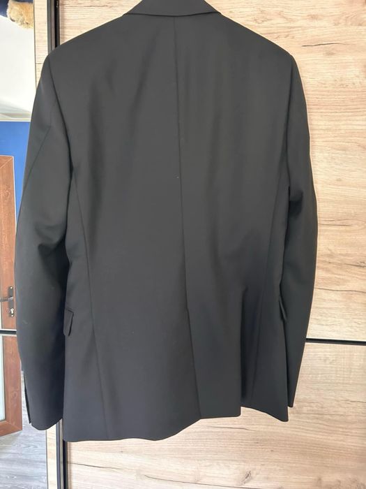 Vand costum Prada