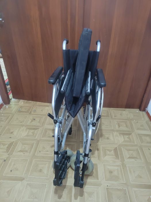 Инвалидная коляска