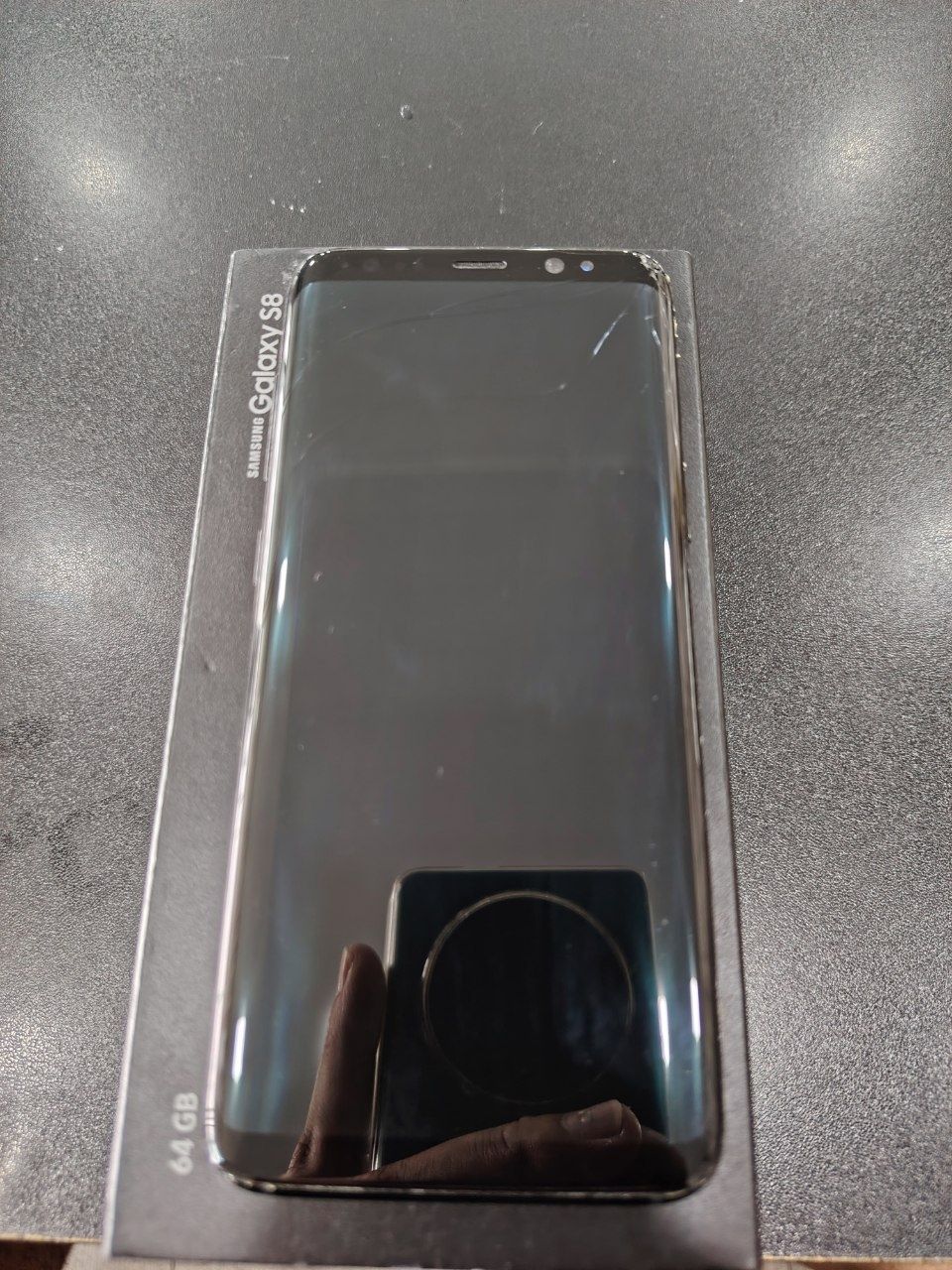 Samsung s8 4/64.