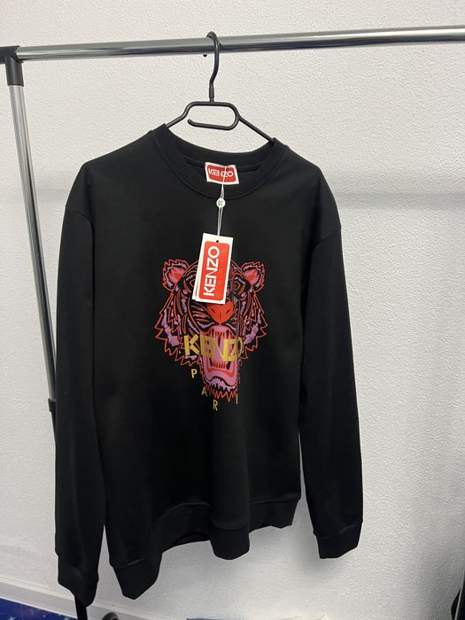 Pulovere diverse modele