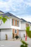 Casa P+1 individuala cu 4 camere.Complex privat cu parc si gradinita
