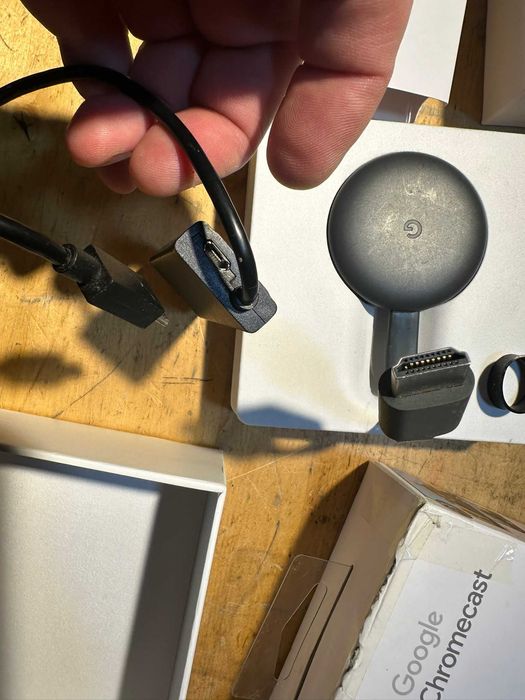 NOU Google chromecast 3 original la cutie