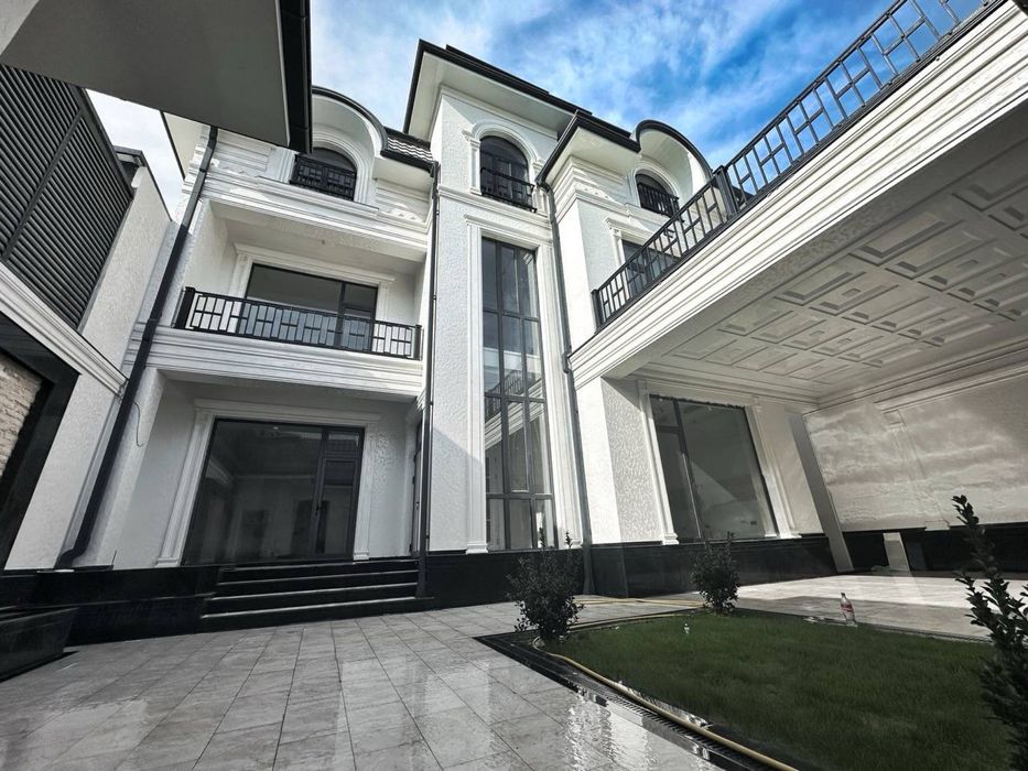 Дом High Town Mall 600 кв.м