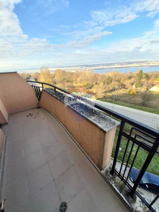 Продава се Двустаен апартамент в Варна, Галата - 78 кв.м за 1059 €/кв.м - Снимка #6