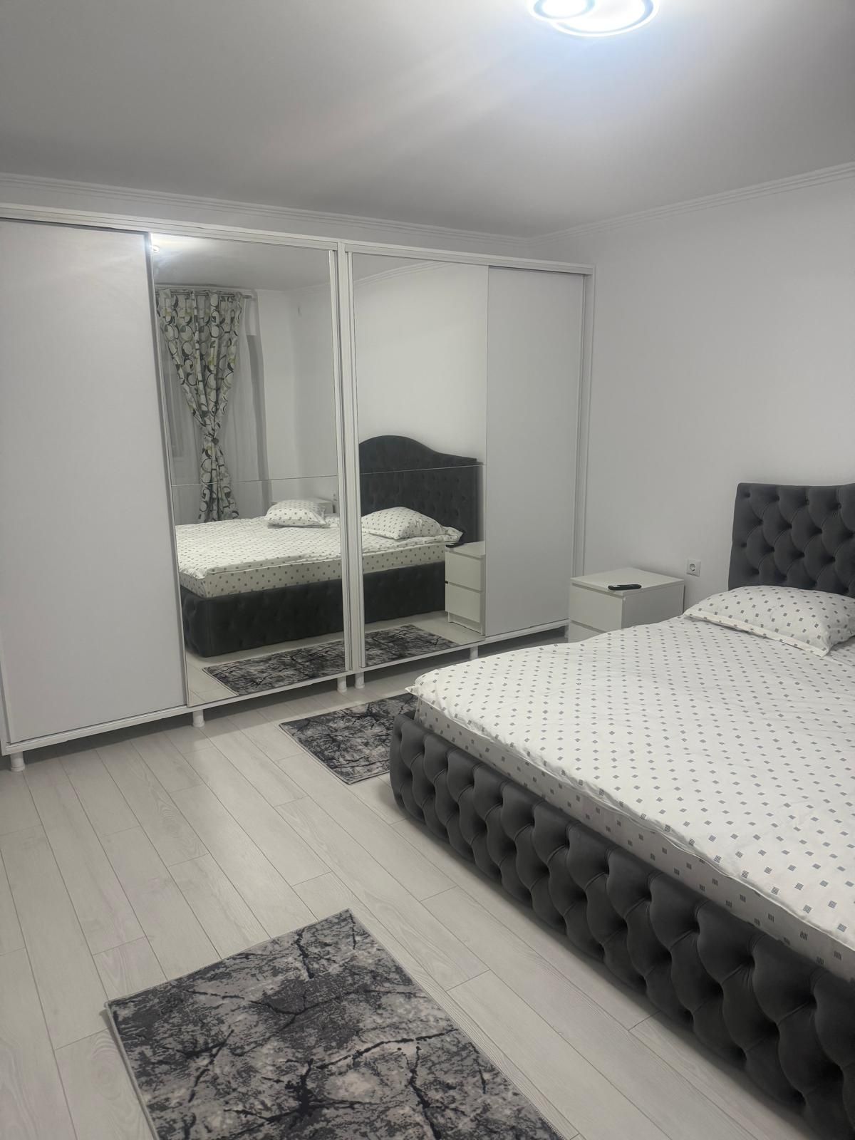 Închiriez garsonieră ( regim hotelier)