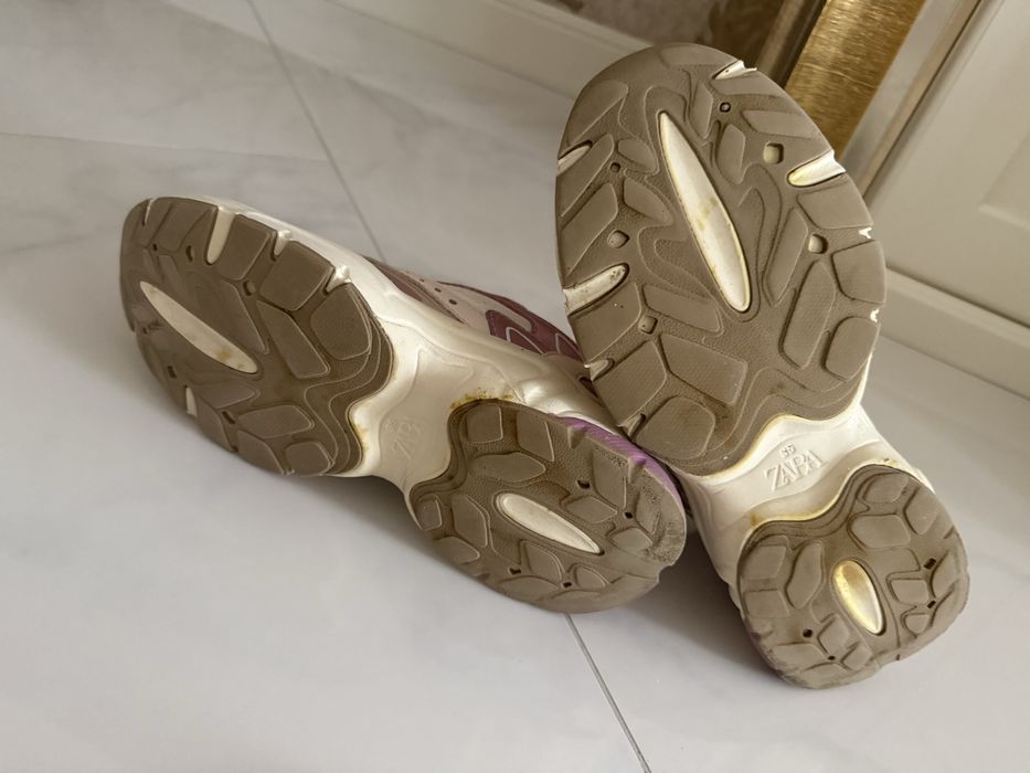 Спортни обувки Zara