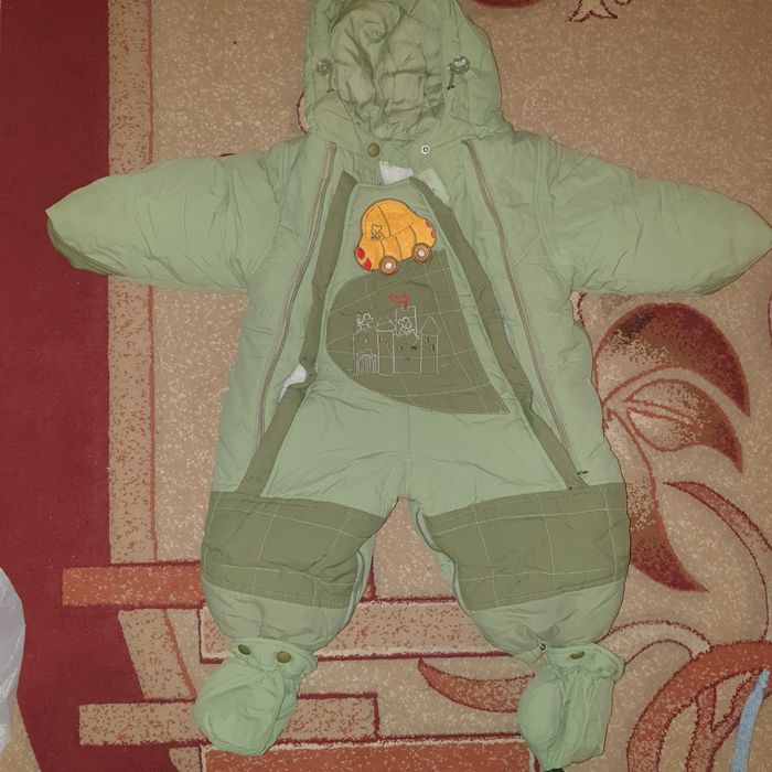 Продам детский зимний комбинезон