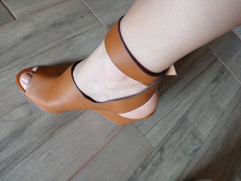 Sandale maro, piele interior si ext, 38 Stradivarius, ca pe tik-tok