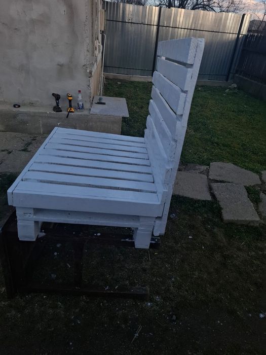 Băncuta pentru curte