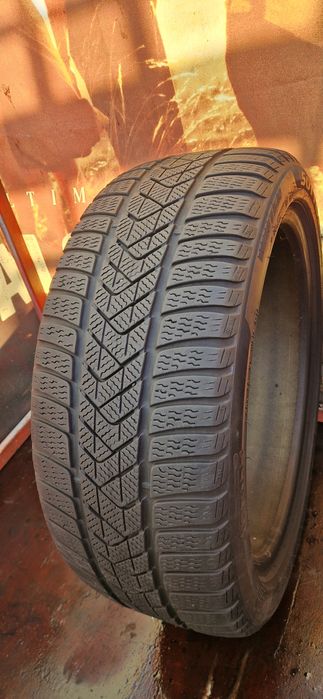 1 Anvelopa Pirelli 225 45 R18 M+S. Dot 2022