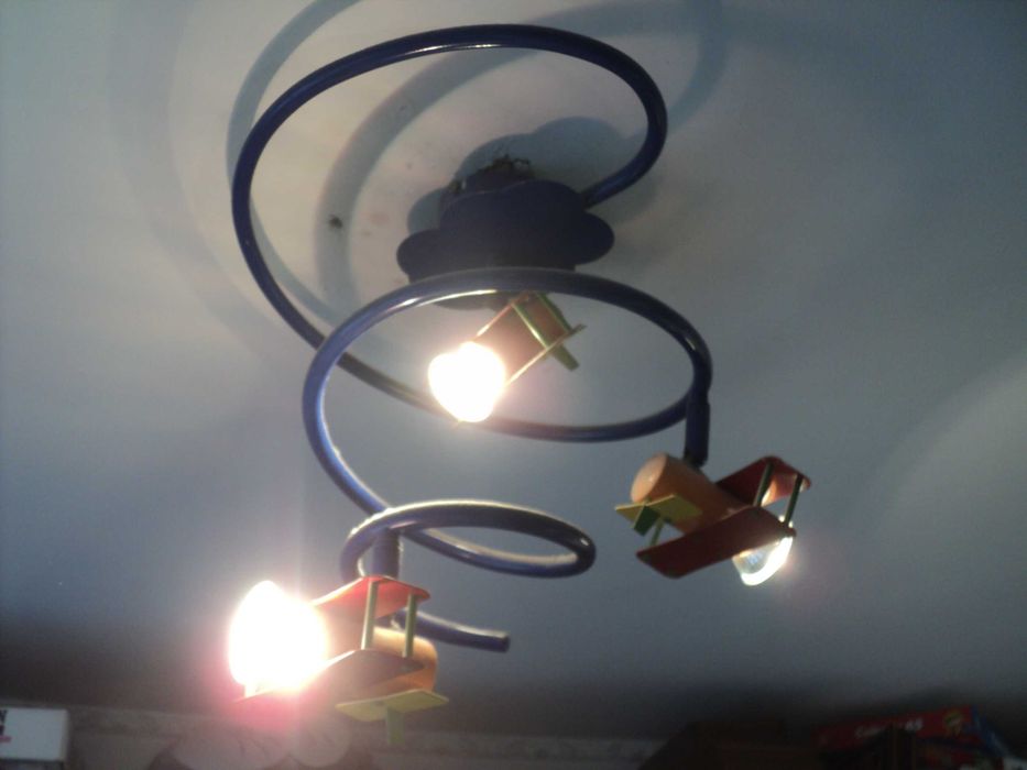 lustra avioane si3 bec ,aplice tavan si motorase hota,rasnite manuale