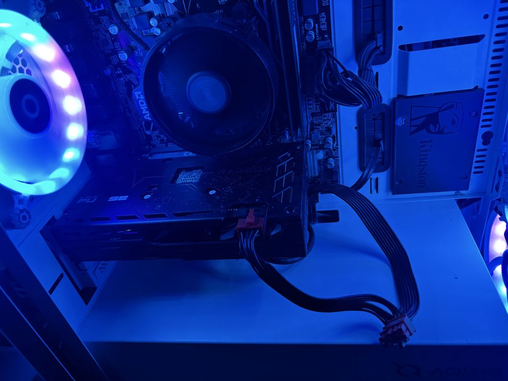 Vand pc ca nou unitate plus minitor