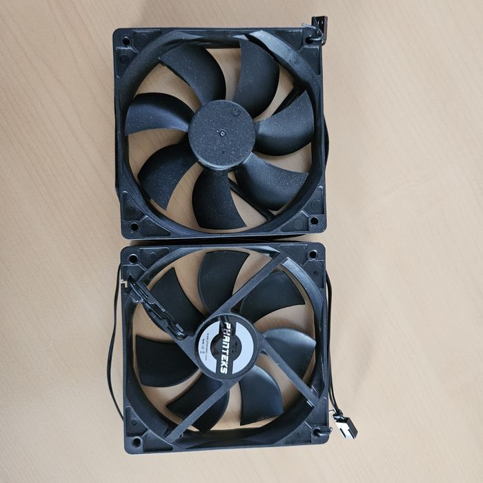 2 Ventilatoare 12cm Phanteks 3 pin