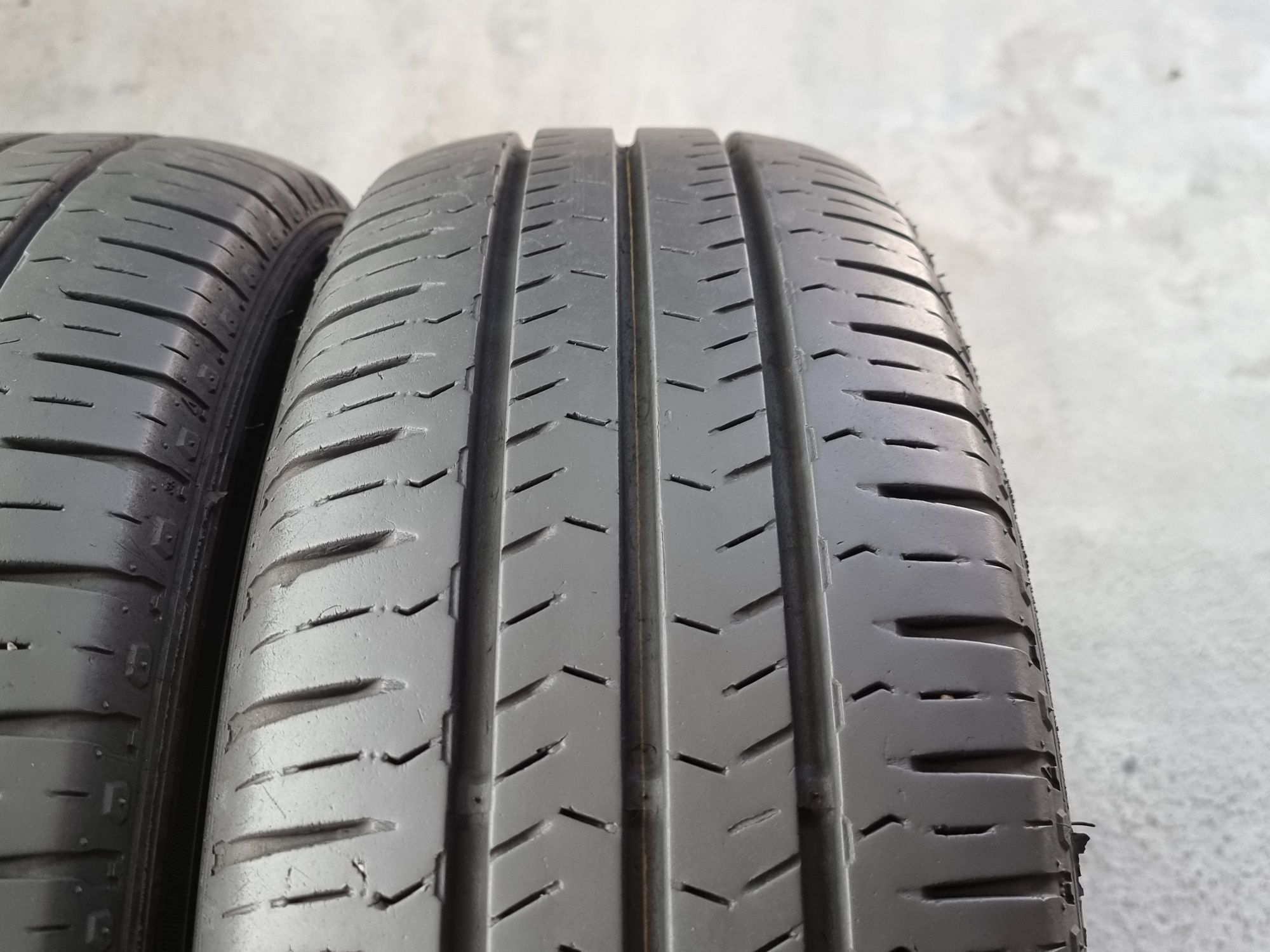 205/70/15C Nexen 4Броя 320лв 7мм