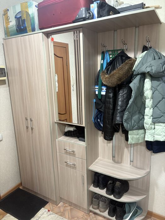 Продам прихожую, недорого