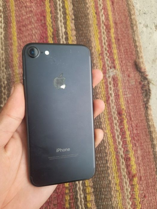 IPhone 7 xotirasi 32 gb 75% yonkist xama joyo radnoy