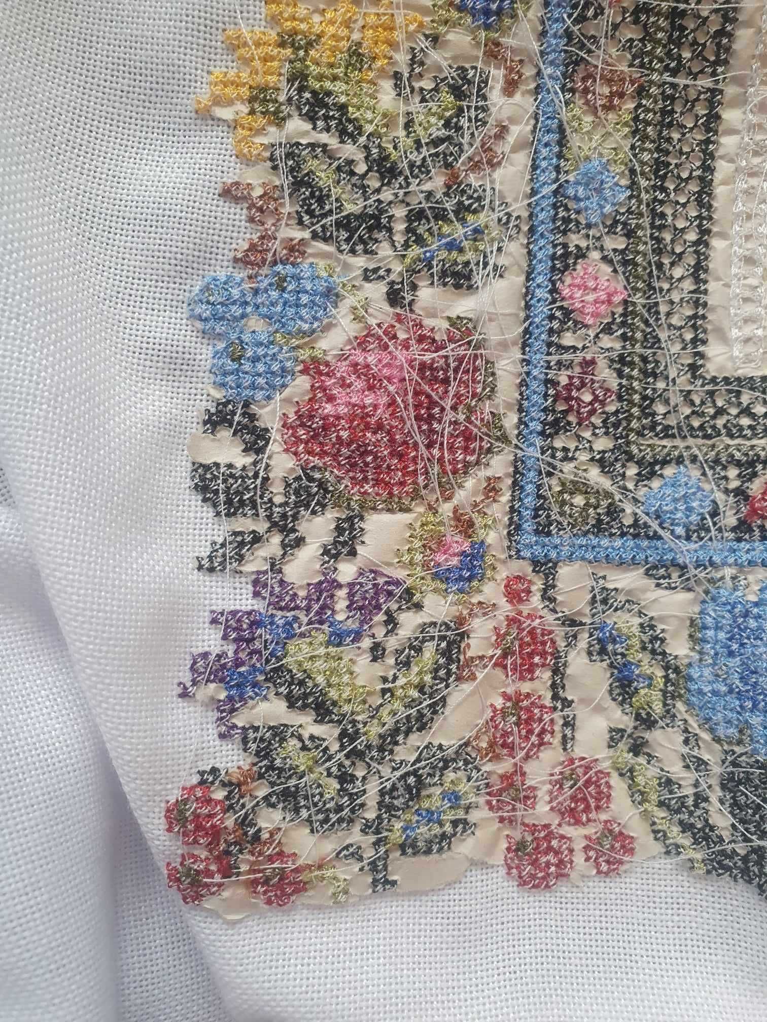 Bluza dama ie traditionala romaneasca cu motive florale, marime L
