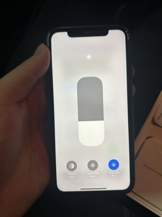 iPhone 11 в идеальном состоянии