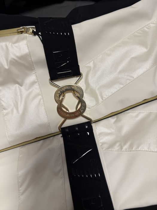 Ски яке EA7 ново!