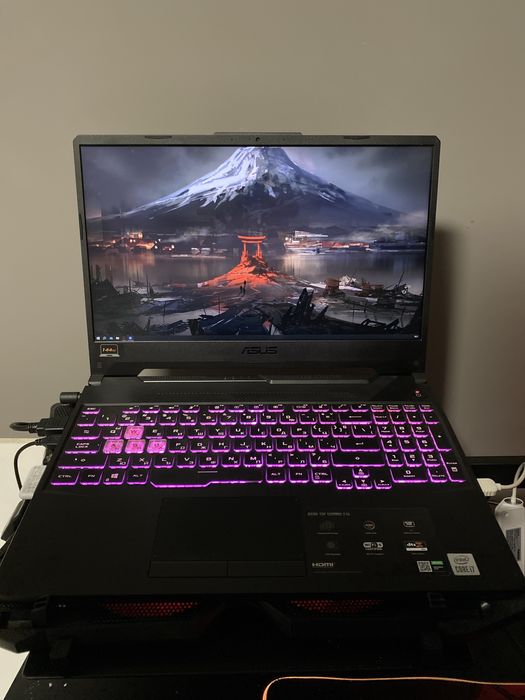 Геймърски лаптоп Asus TUF-GAMING F15