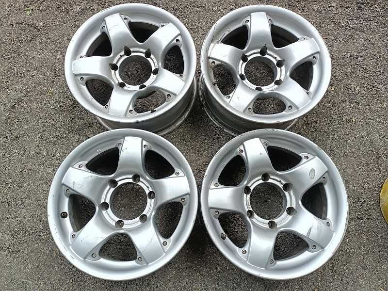 Продам оригинальные легкосплавные диски "MAK" на  Mitsubishi Delica