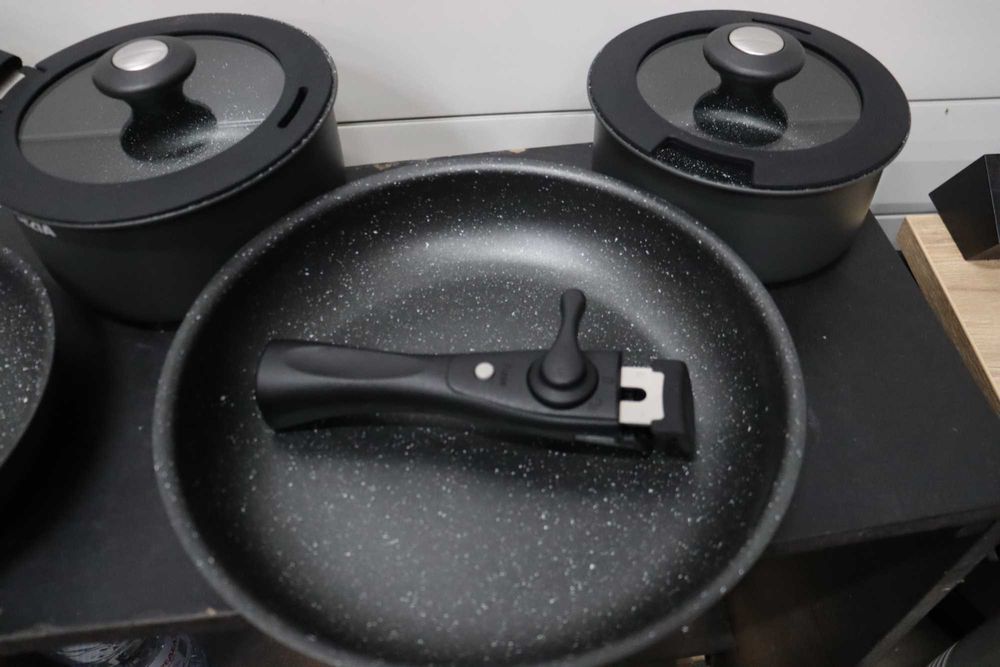 Комплект индукционни съдове за готвене BEZIA 10 части, незал. покритие