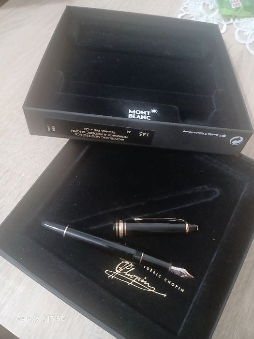 Vând stilou Montblanc nou penita aur 14 k