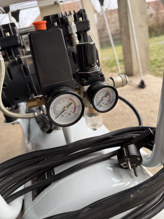 Karcher puzzi 10 + Kompresor ultra silent