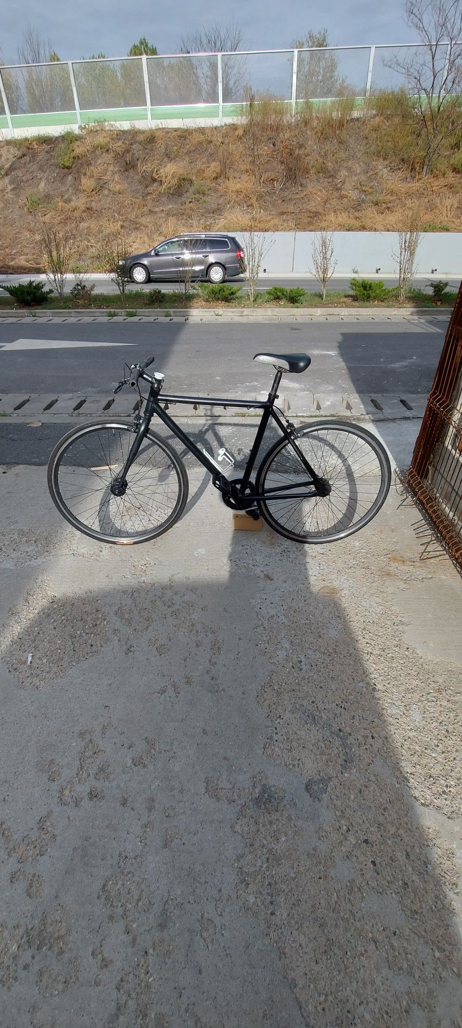 Bicicleta fixie aluminiu