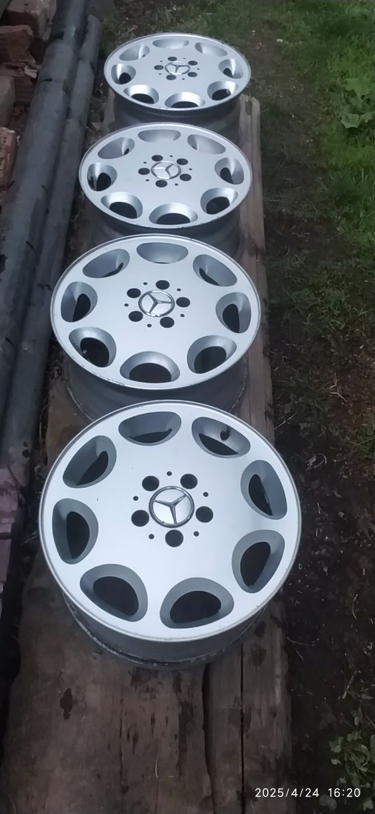 Диски r 16 на Мерседес продам