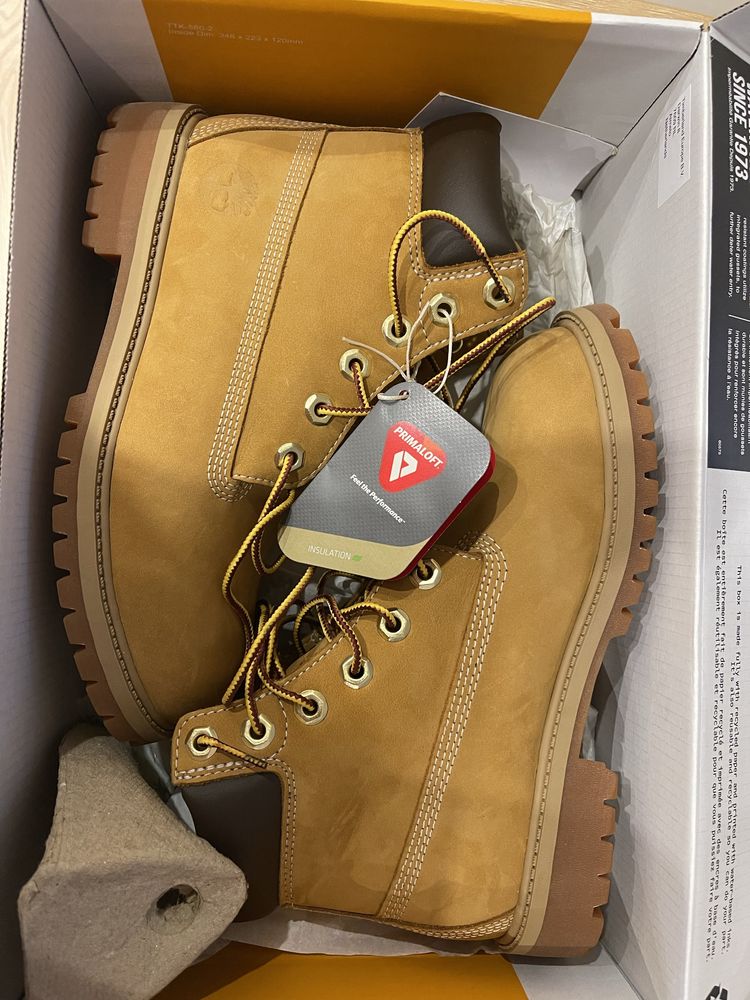 Продавам нови детски оригинални  класически боти Timberland