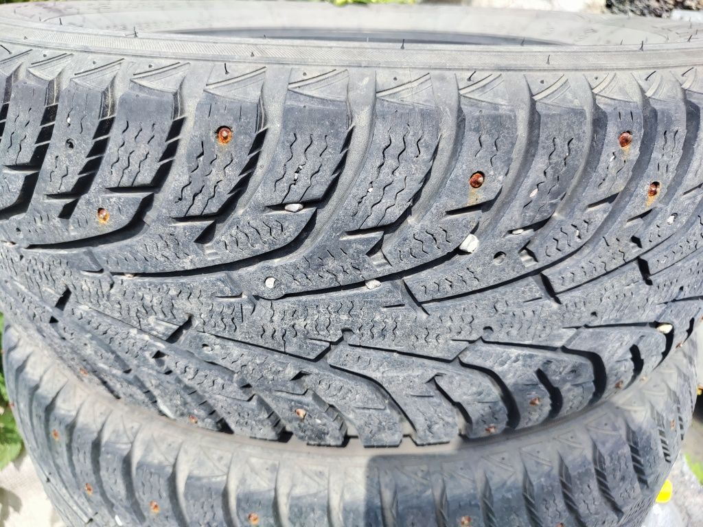 Комплект зимних шин 225/65 R17
