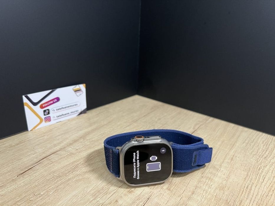 Apple Watch Ultra 2 49mm Natural Titanium Blue Trail Loop Second-Hand