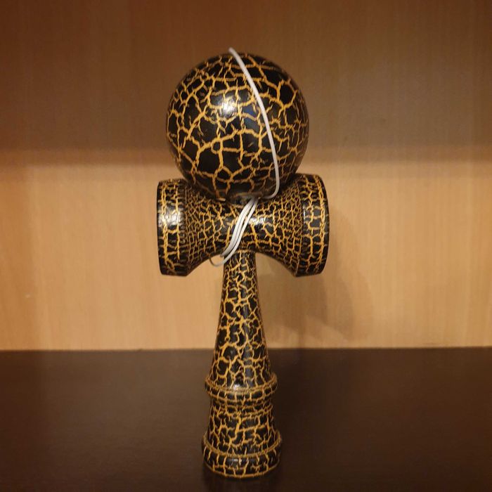 Kendama nouă pentru incepatori si profesioniști